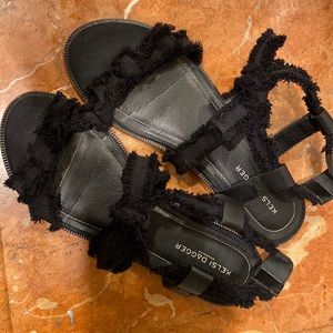 Kelsi Dagger black bow sandal size 9